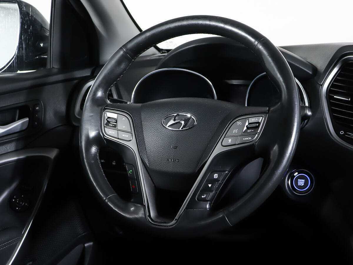 Hyundai Santa Fe с пробегом — 2016 год. Фото: #14