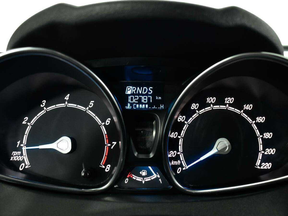 Ford Fiesta с пробегом — 2016 год. Фото: #8