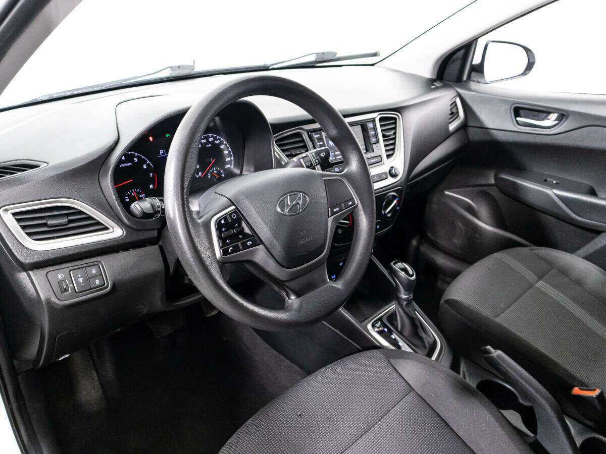 Hyundai Solaris с пробегом — 2020 год. Фото: #10