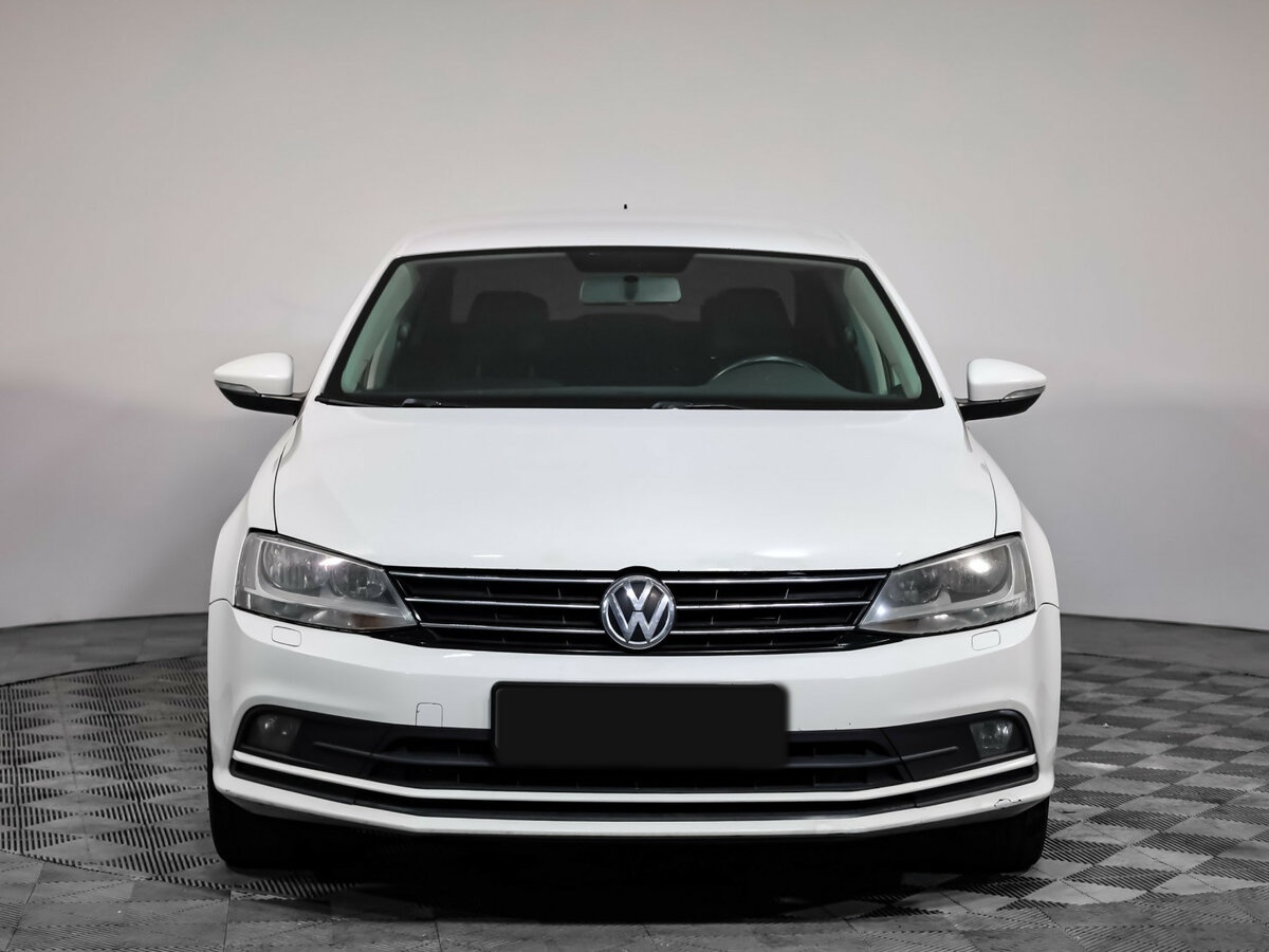 Volkswagen Jetta с пробегом — 2015 год. Фото: #1