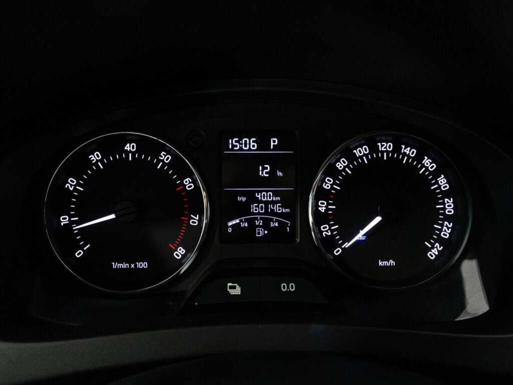 Skoda Rapid с пробегом — 2014 год. Фото: #11