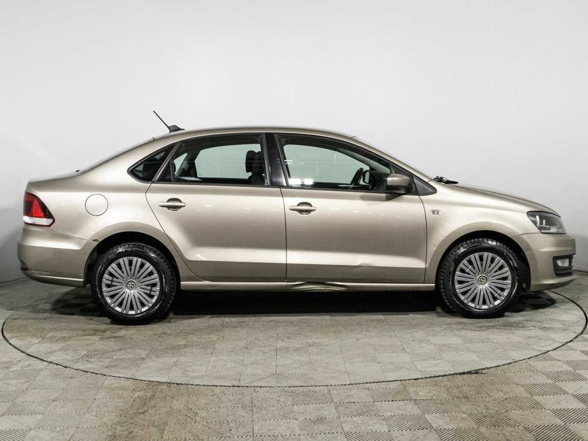 Volkswagen Polo с пробегом — 2017 год. Фото: #3