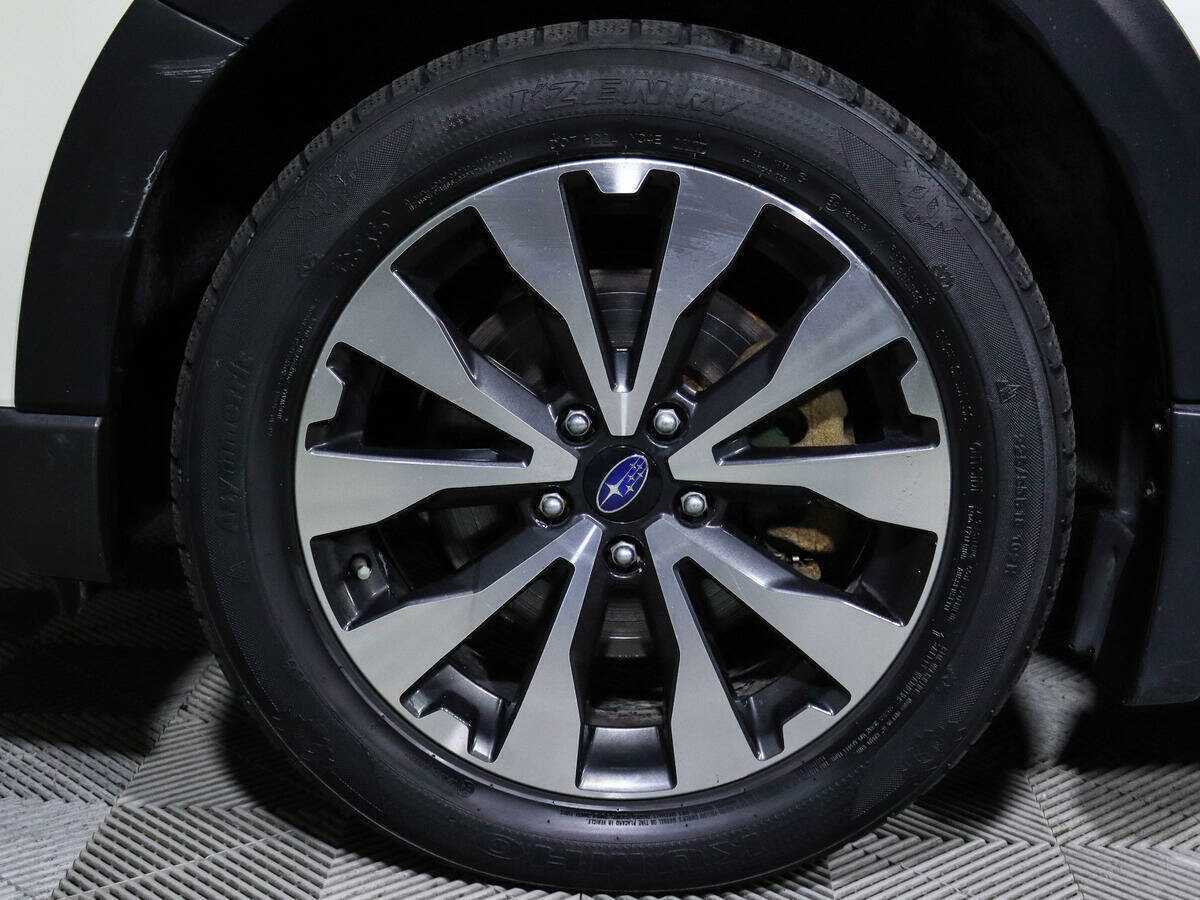 Subaru Outback с пробегом — 2015 год. Фото: #12