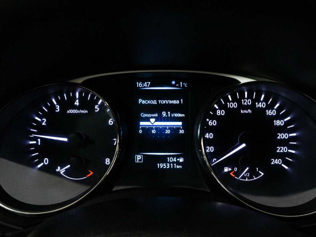 Nissan X-Trail с пробегом — 2015 год. Фото: #11