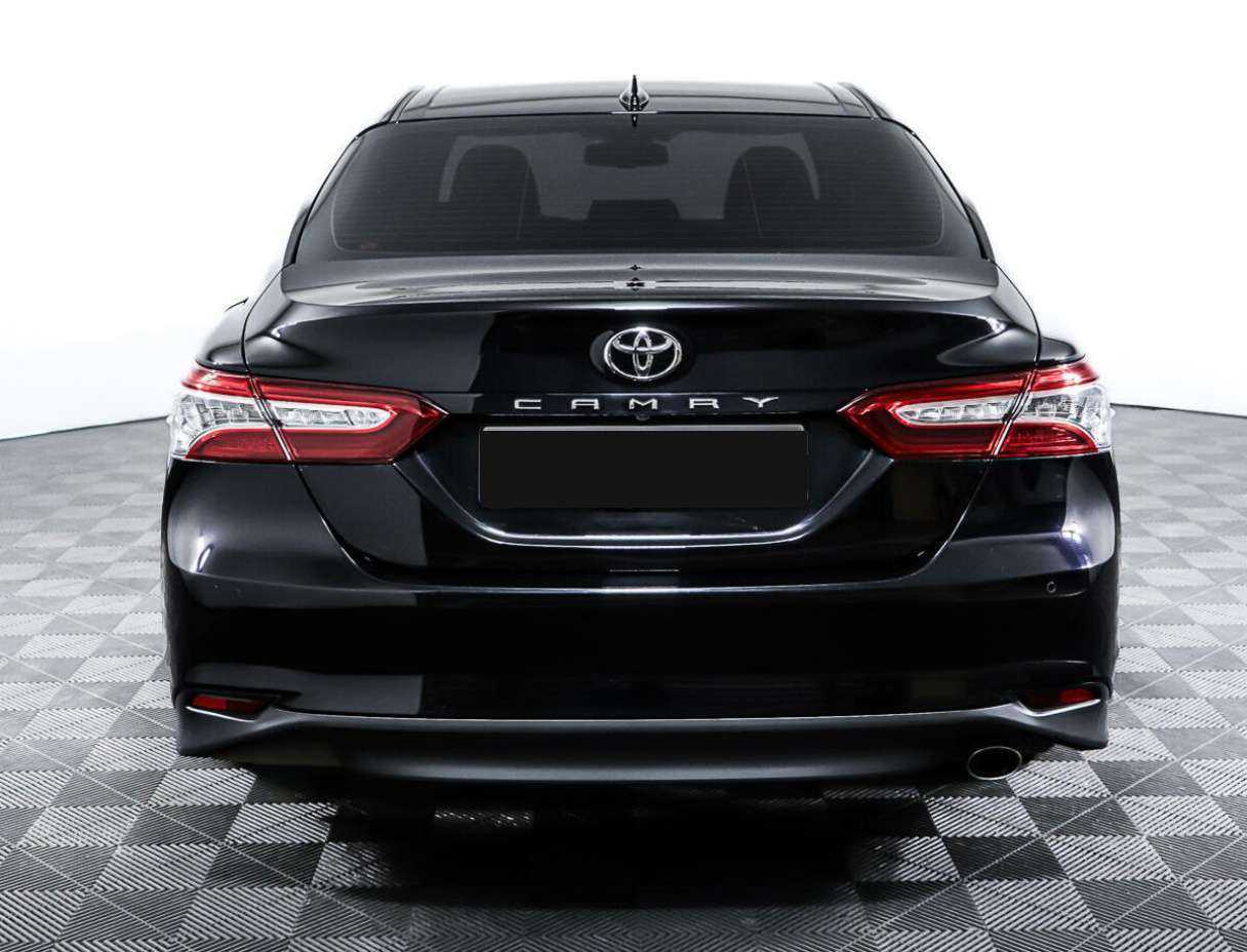 Toyota Camry с пробегом — 2019 год. Фото: #5