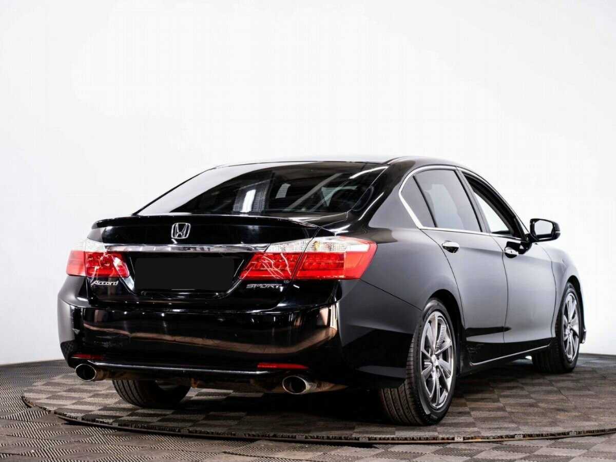 Honda Accord с пробегом — 2013 год. Фото: #5