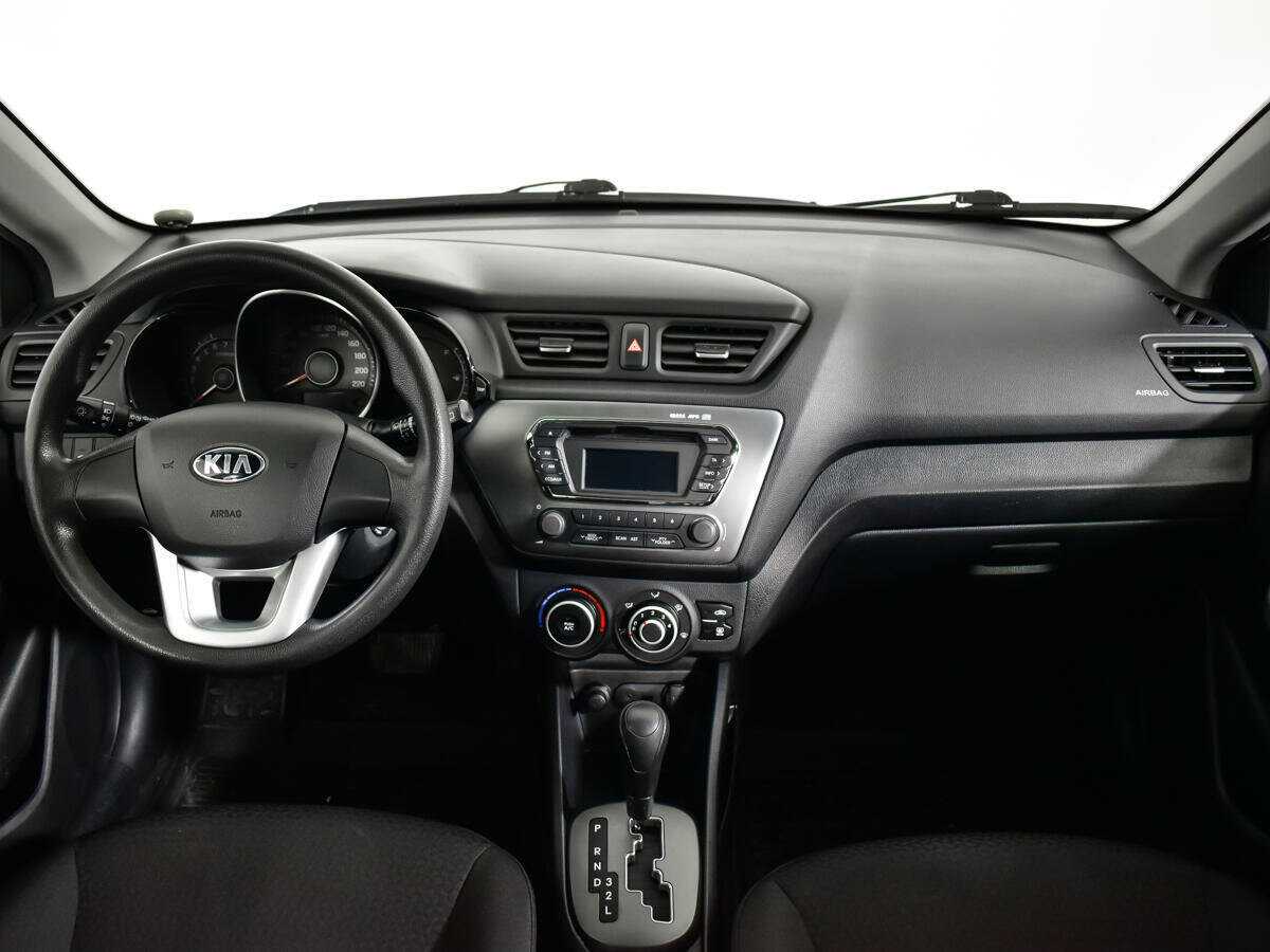 Kia Rio с пробегом — 2013 год. Фото: #11