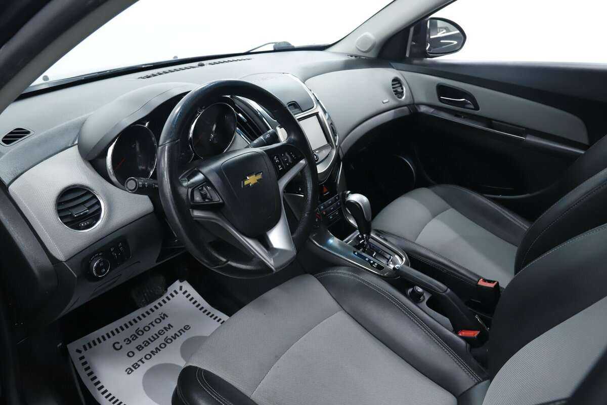 Chevrolet Cruze с пробегом — 2015 год. Фото: #7