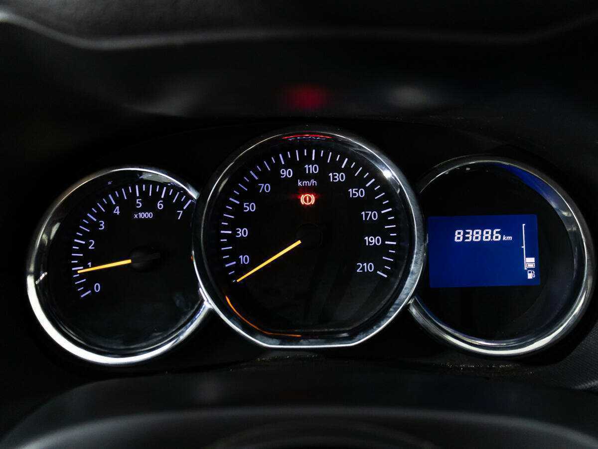 Renault Duster с пробегом — 2016 год. Фото: #11