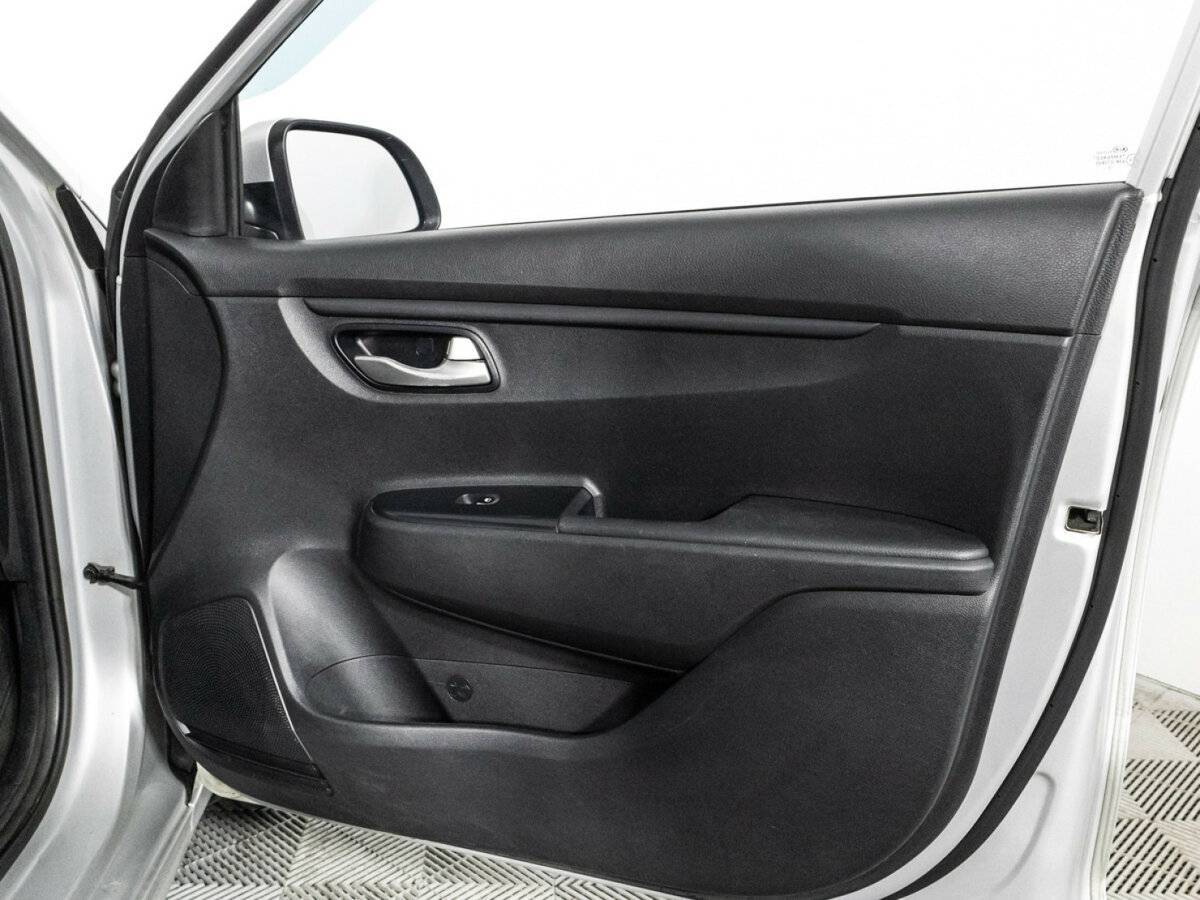 Kia Rio с пробегом — 2020 год. Фото: #24