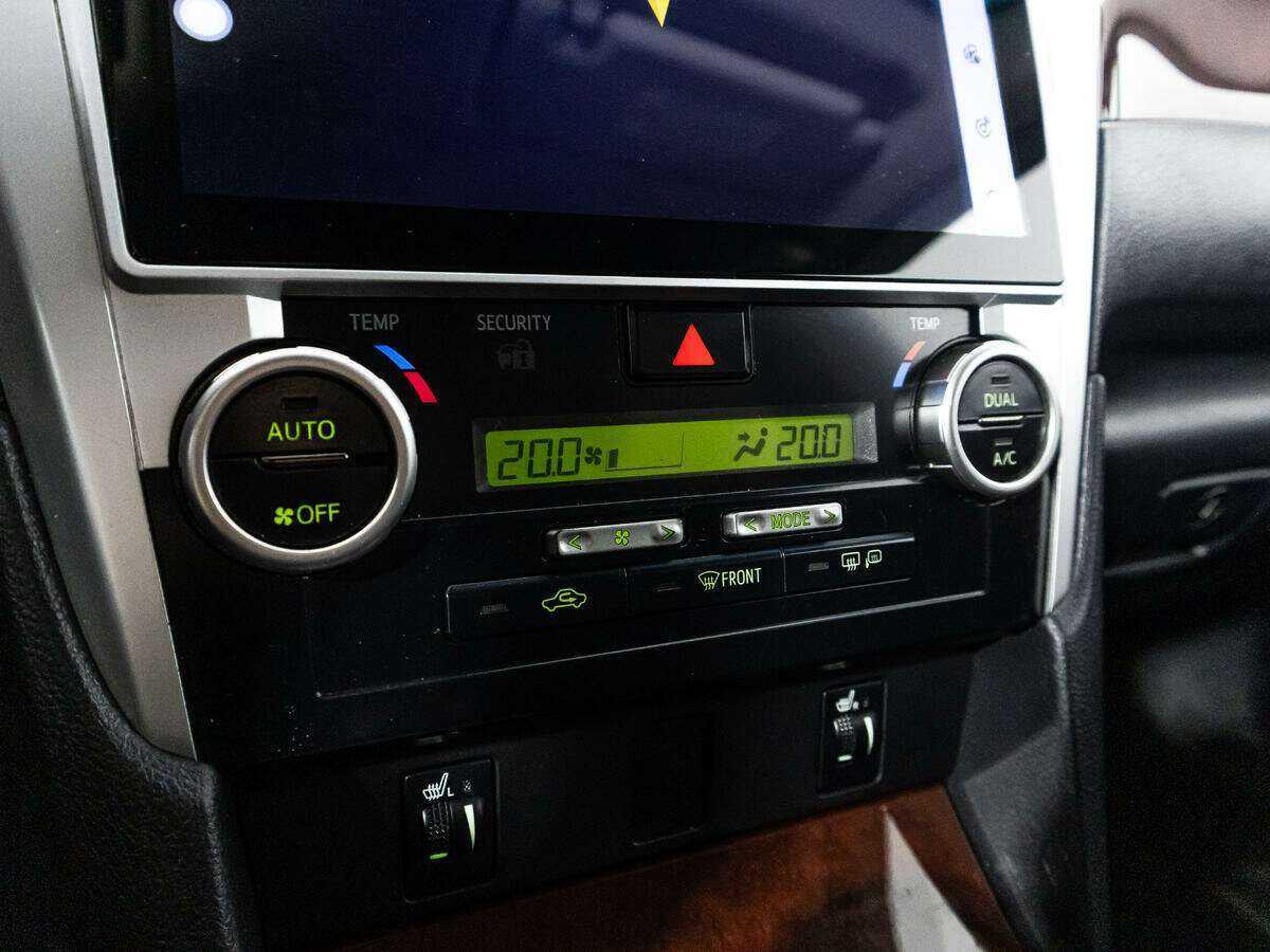 Toyota Camry с пробегом — 2012 год. Фото: #14