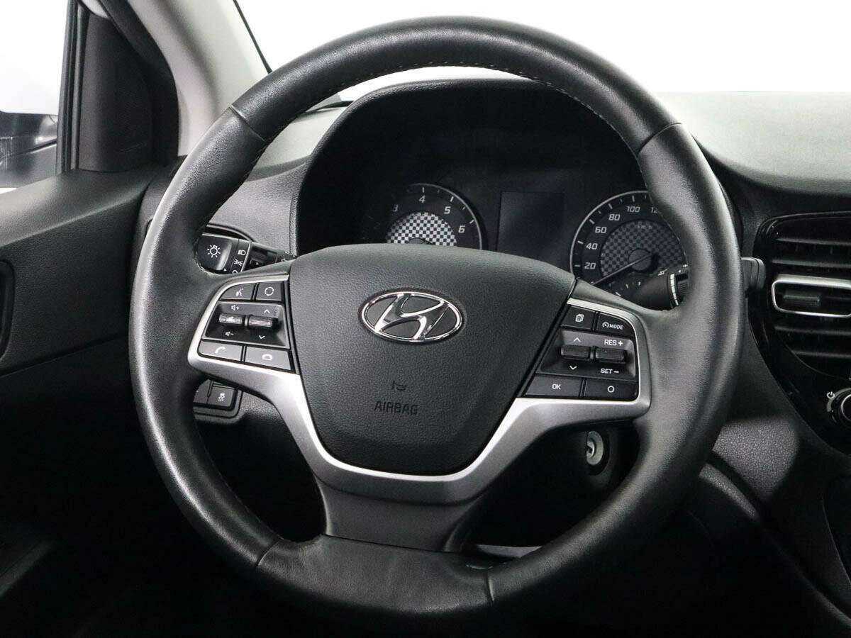 Hyundai Solaris с пробегом — 2020 год. Фото: #10