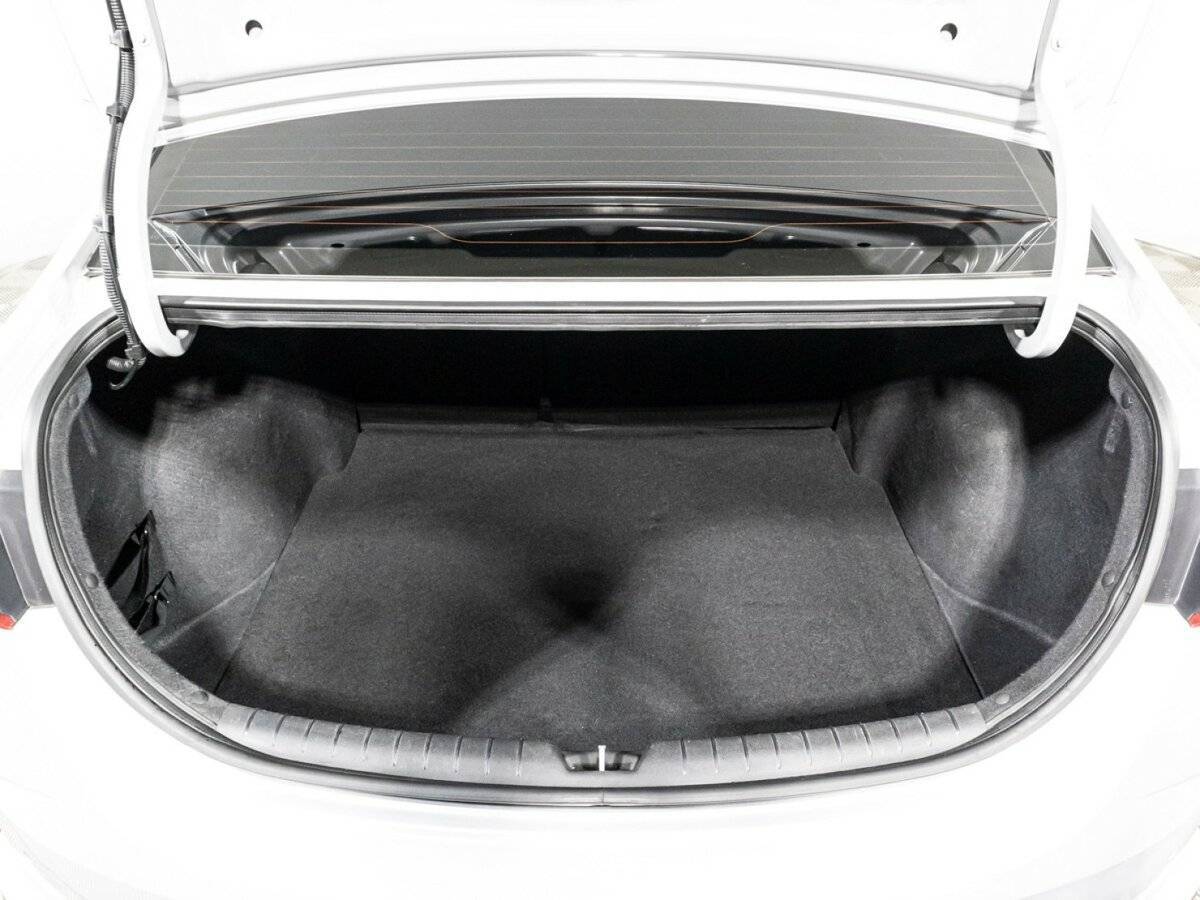 Hyundai Solaris с пробегом — 2020 год. Фото: #13