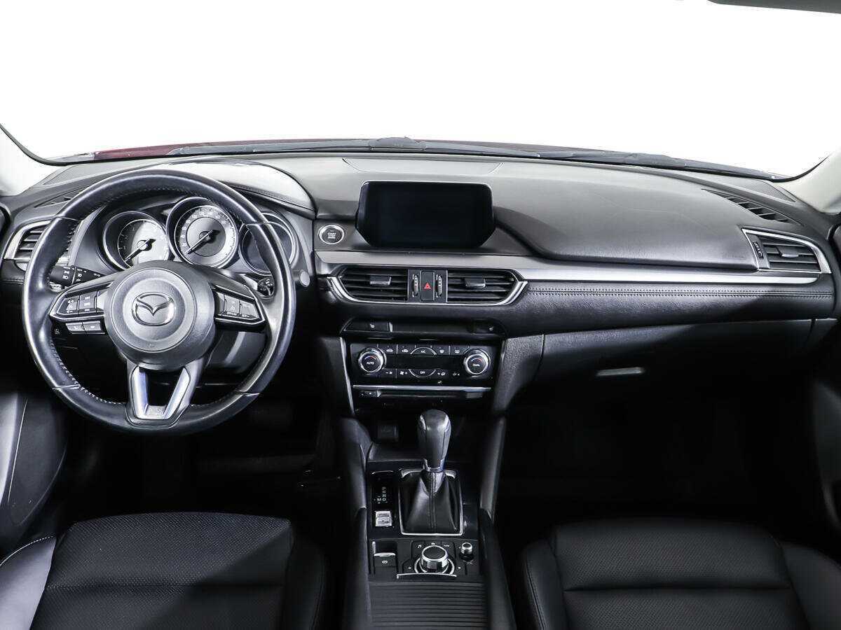 Mazda 6 с пробегом — 2016 год. Фото: #10