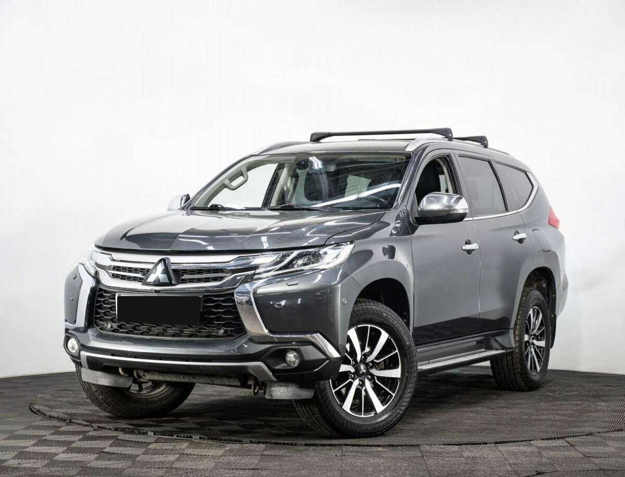 Mitsubishi Pajero Sport с пробегом — 2018 год. Фото: #0