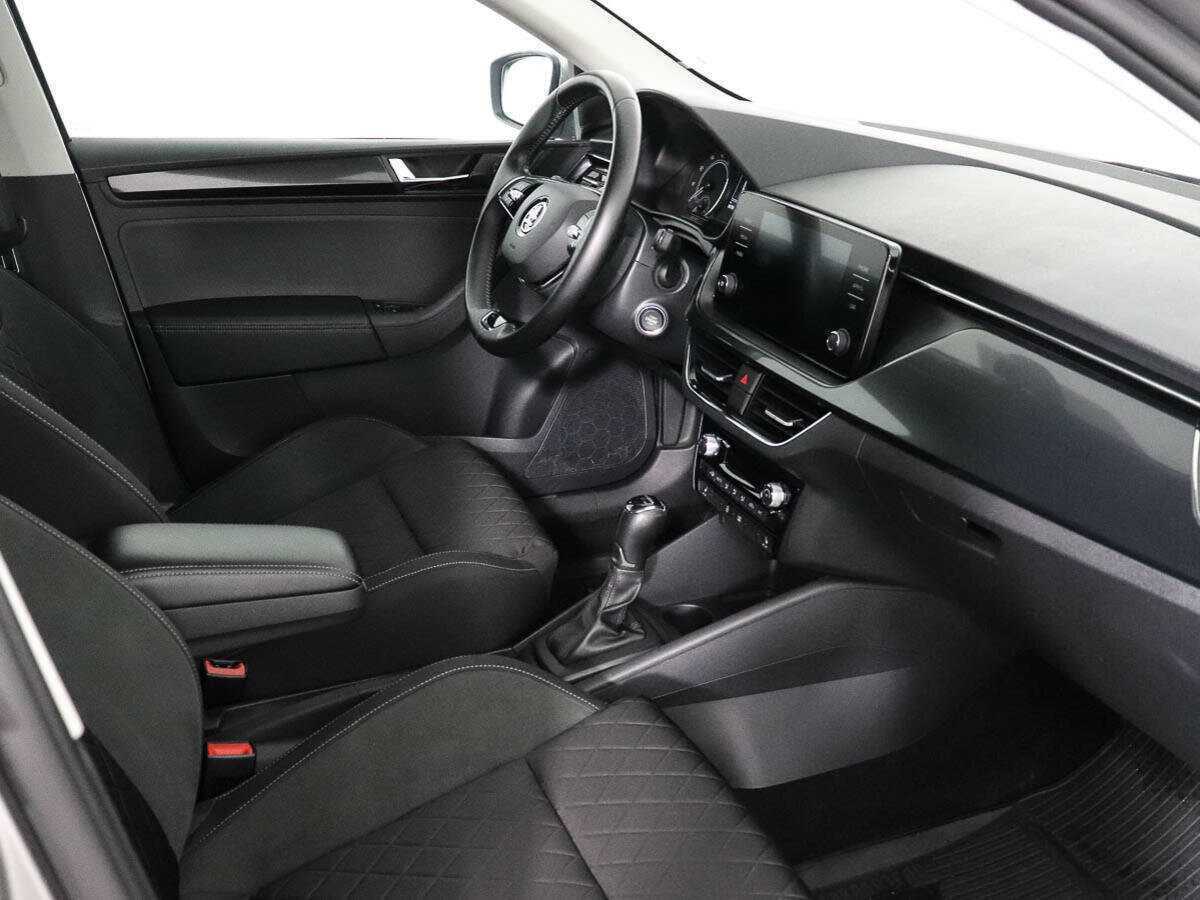 Skoda Rapid с пробегом — 2021 год. Фото: #6