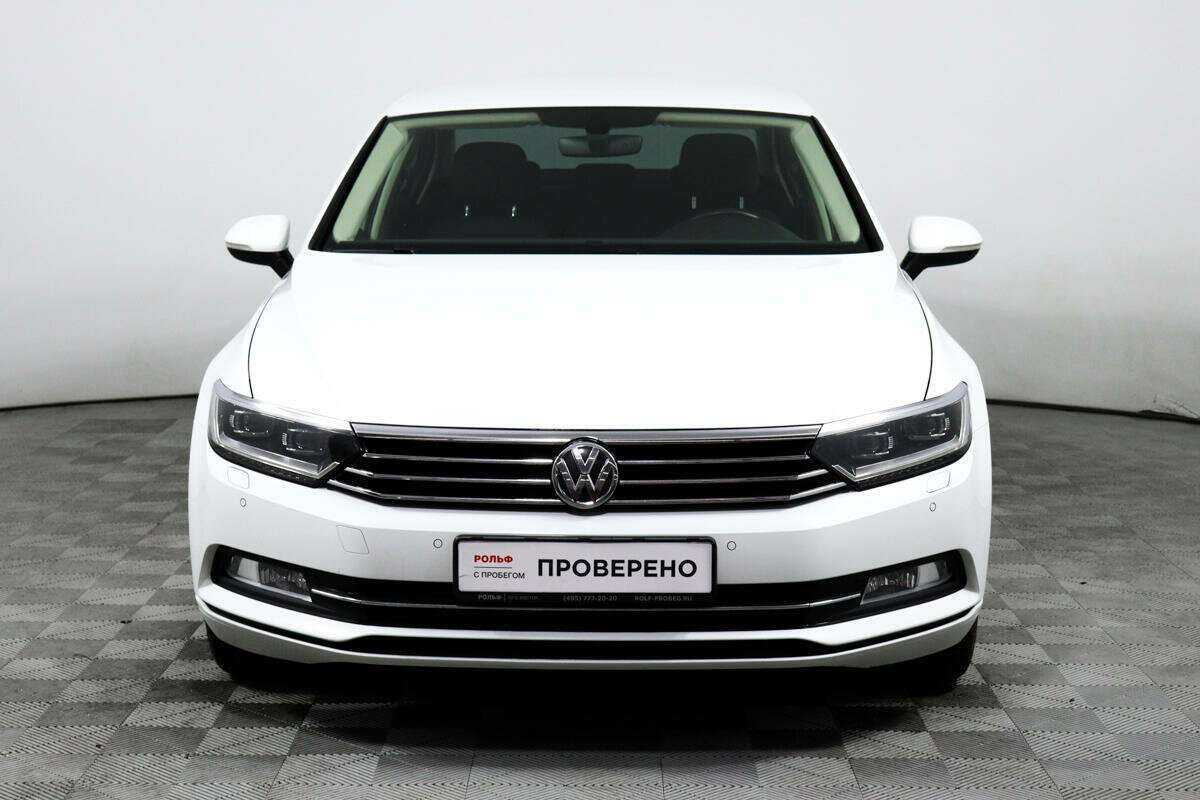 Volkswagen Passat с пробегом — 2016 год. Фото: #1