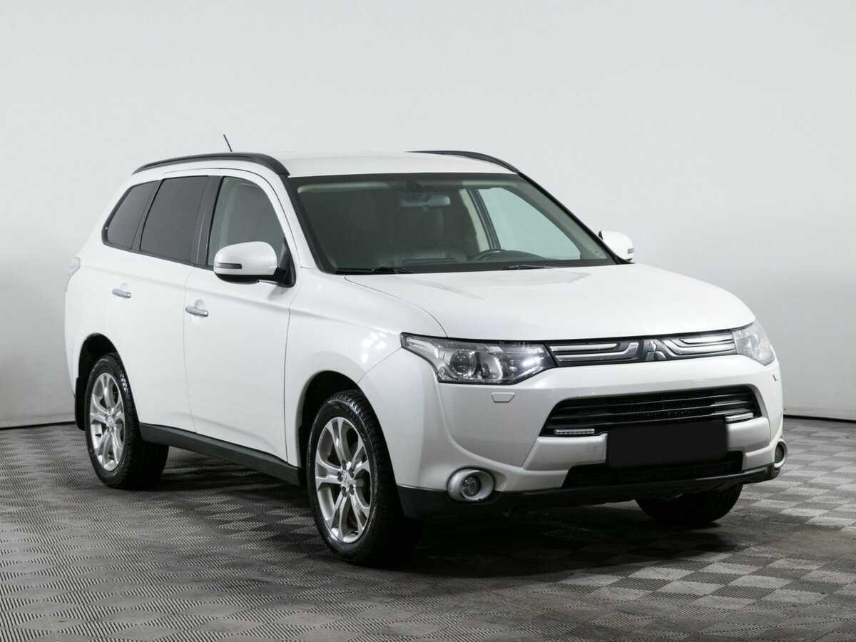 Mitsubishi Outlander с пробегом — 2013 год. Фото: #2