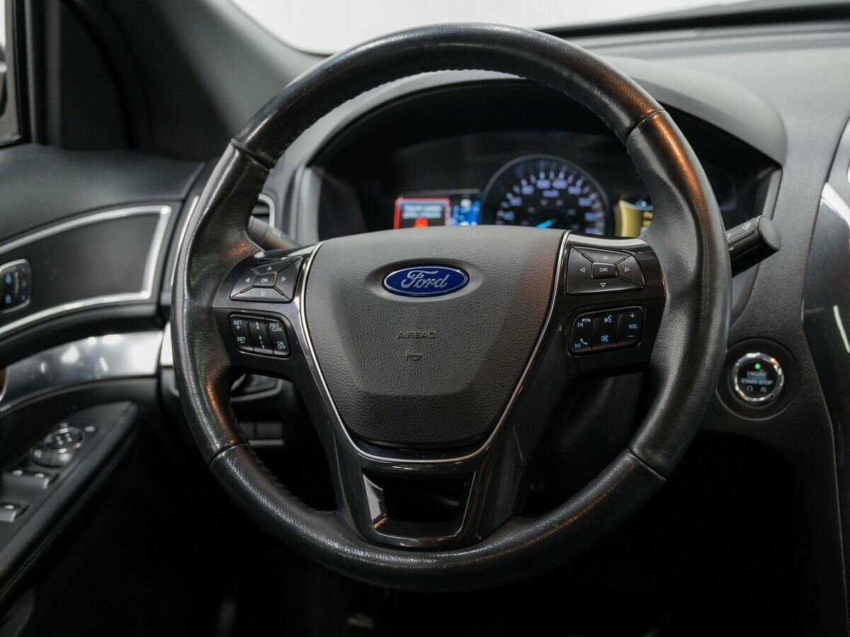 Ford Explorer с пробегом — 2017 год. Фото: #12