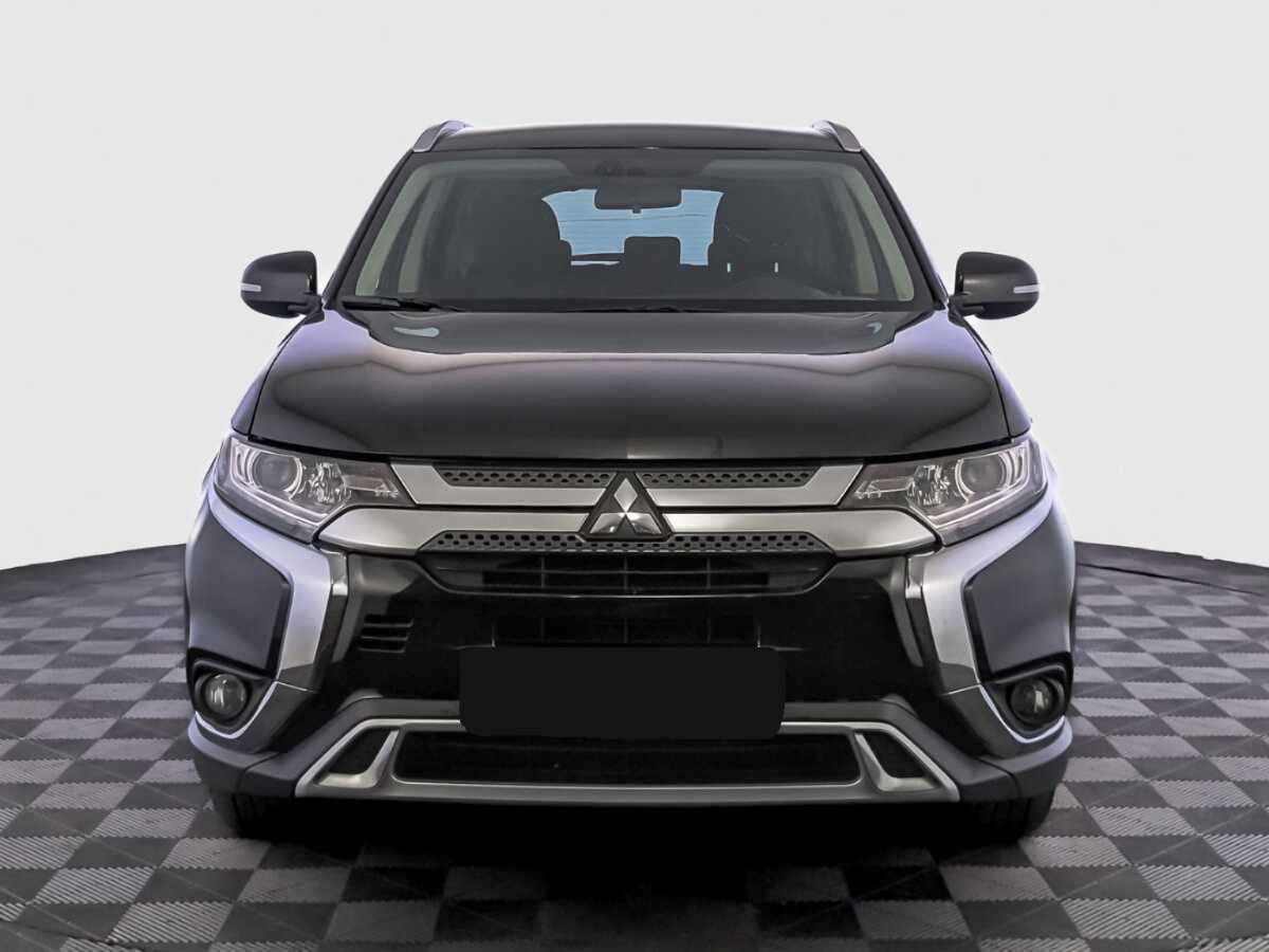 Mitsubishi Outlander с пробегом — 2019 год. Фото: #1