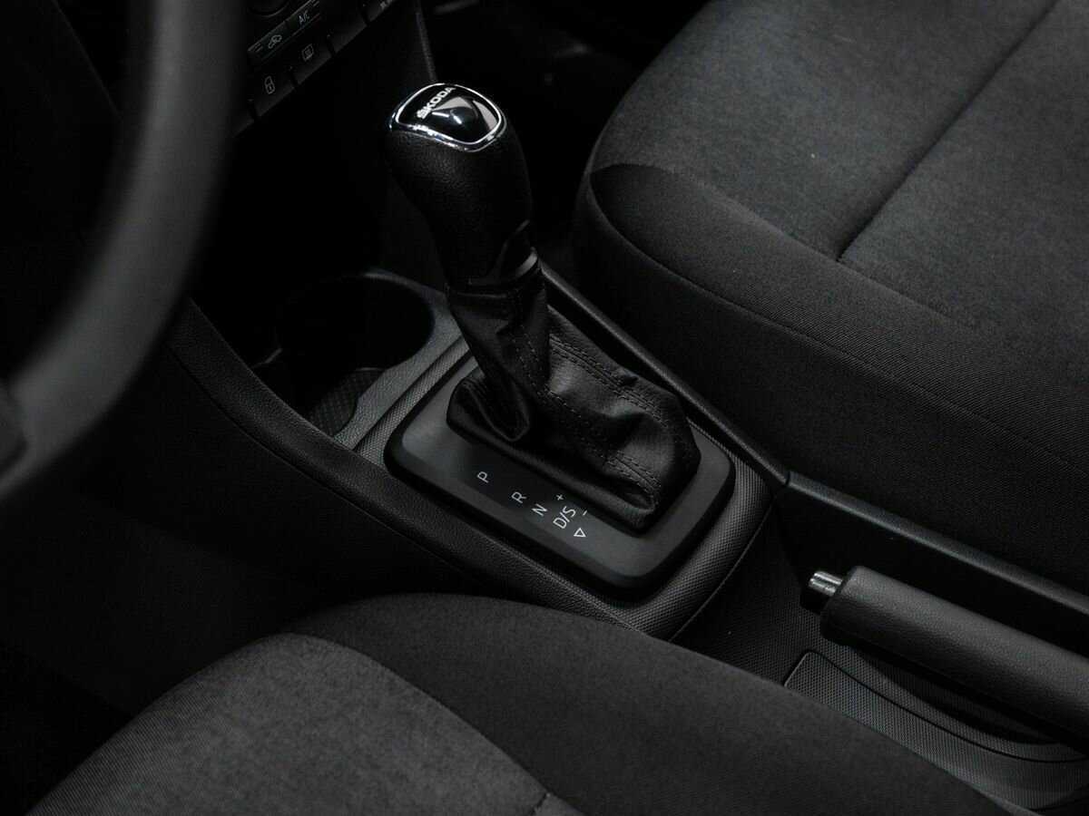 Skoda Rapid с пробегом — 2019 год. Фото: #17