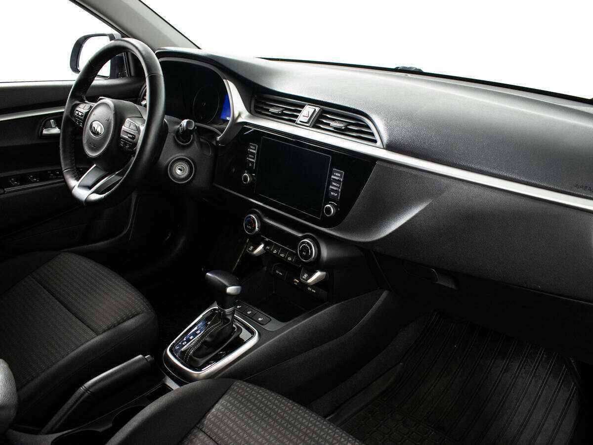 Kia Rio с пробегом — 2020 год. Фото: #6