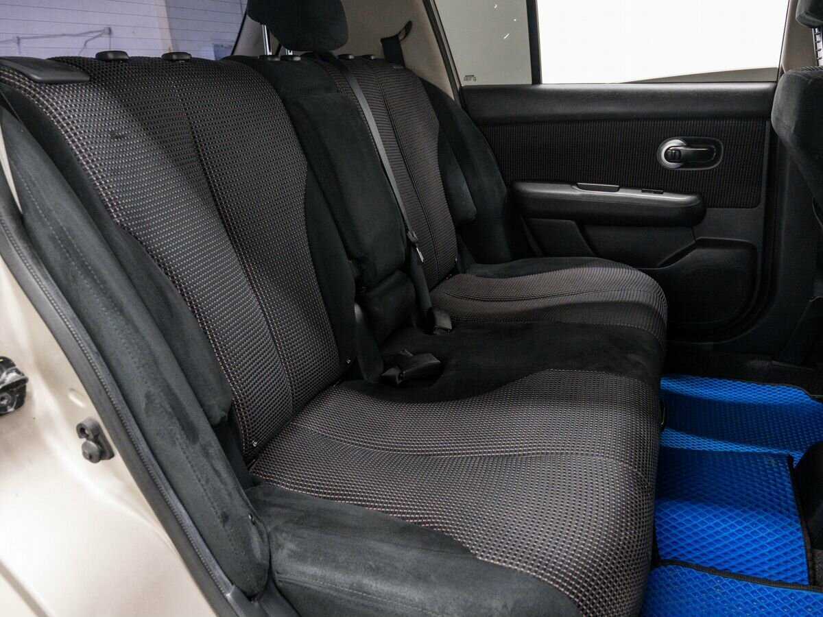 Nissan Tiida с пробегом — 2012 год. Фото: #9