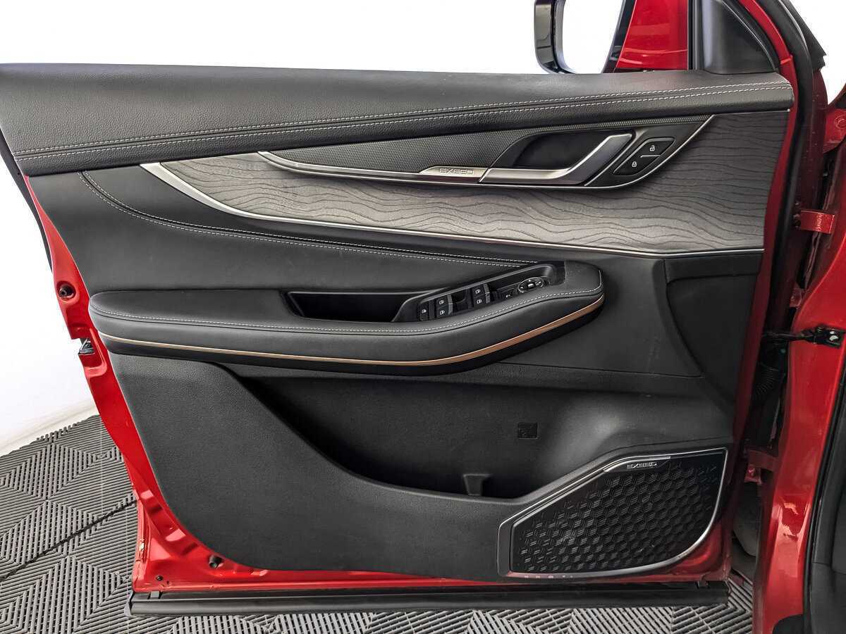 EXEED LX с пробегом — 2022 год. Фото: #18