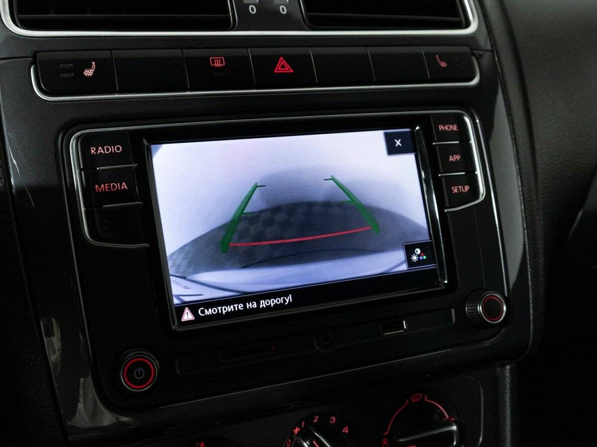 Volkswagen Polo с пробегом — 2018 год. Фото: #15