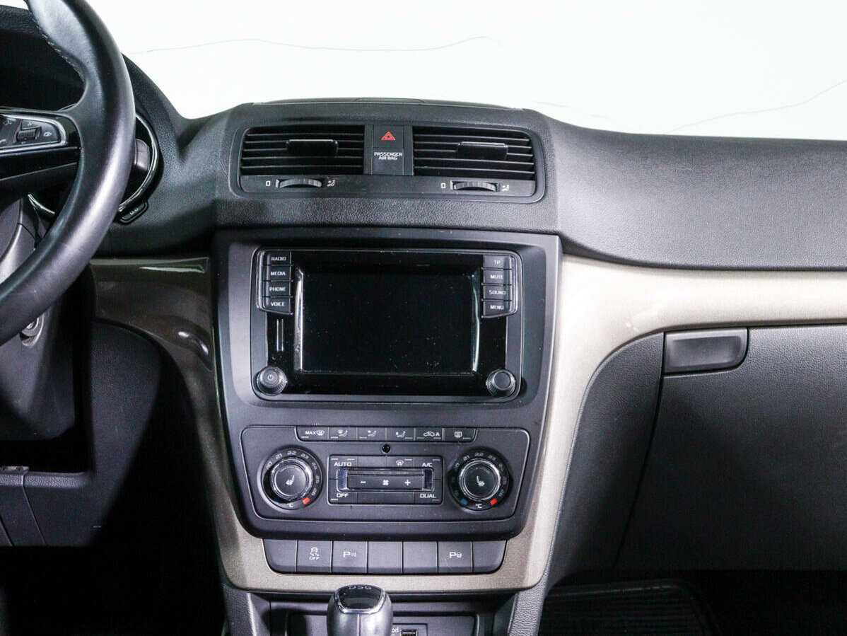 Skoda Yeti с пробегом — 2015 год. Фото: #10