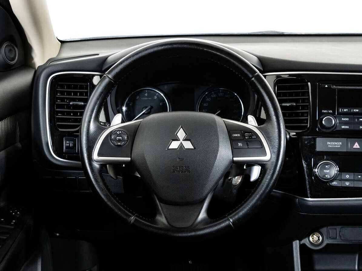 Mitsubishi Outlander с пробегом — 2014 год. Фото: #7