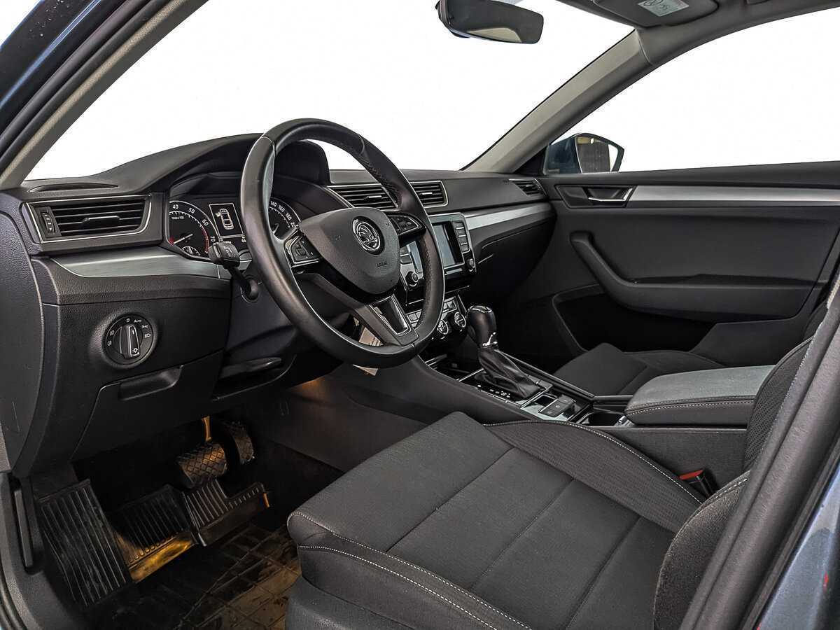 Skoda Superb с пробегом — 2019 год. Фото: #14