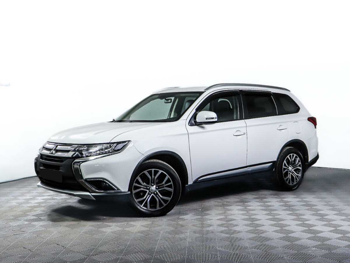 Mitsubishi Outlander с пробегом — 2017 год. Фото: #0