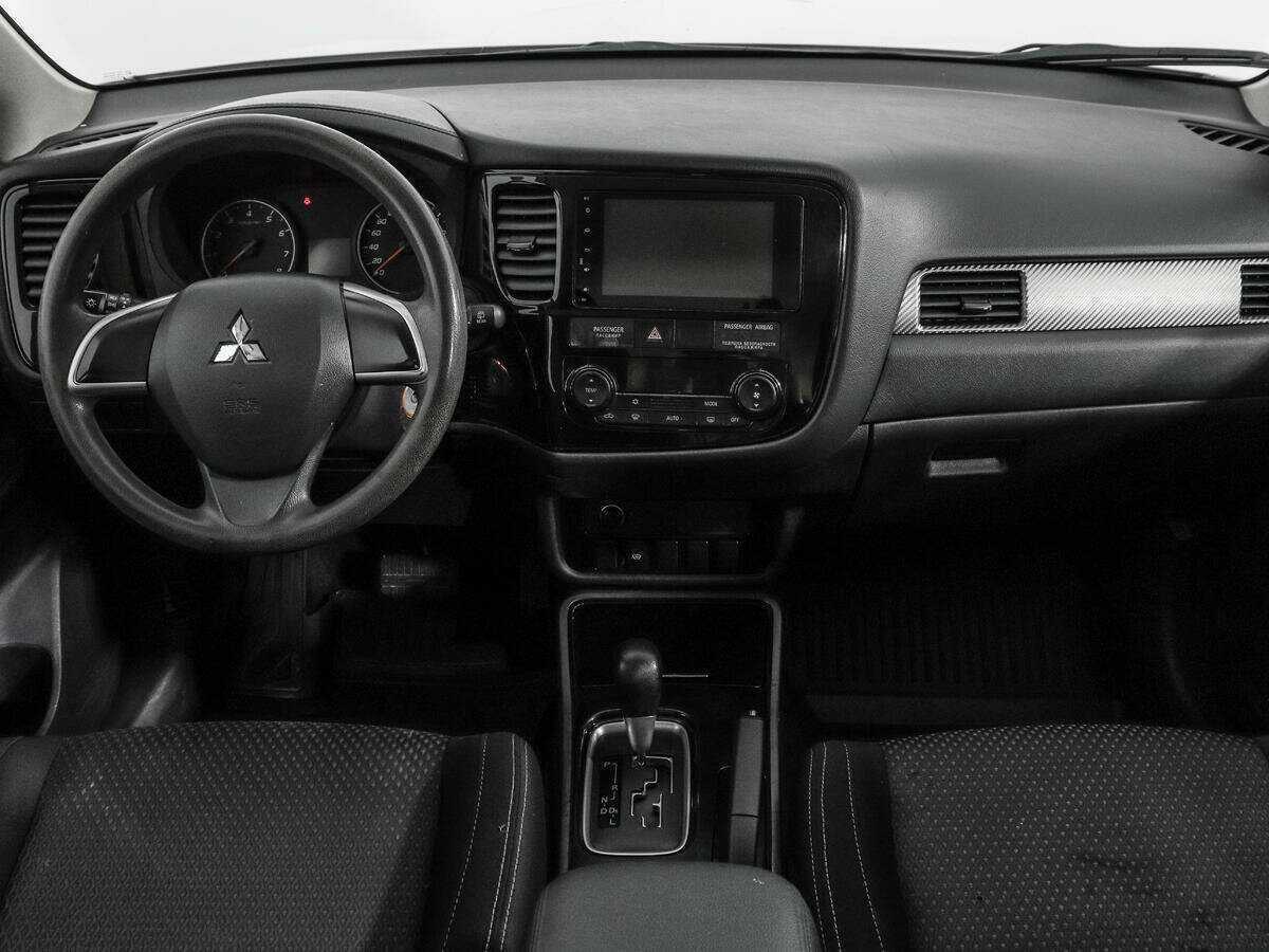 Mitsubishi Outlander с пробегом — 2018 год. Фото: #11