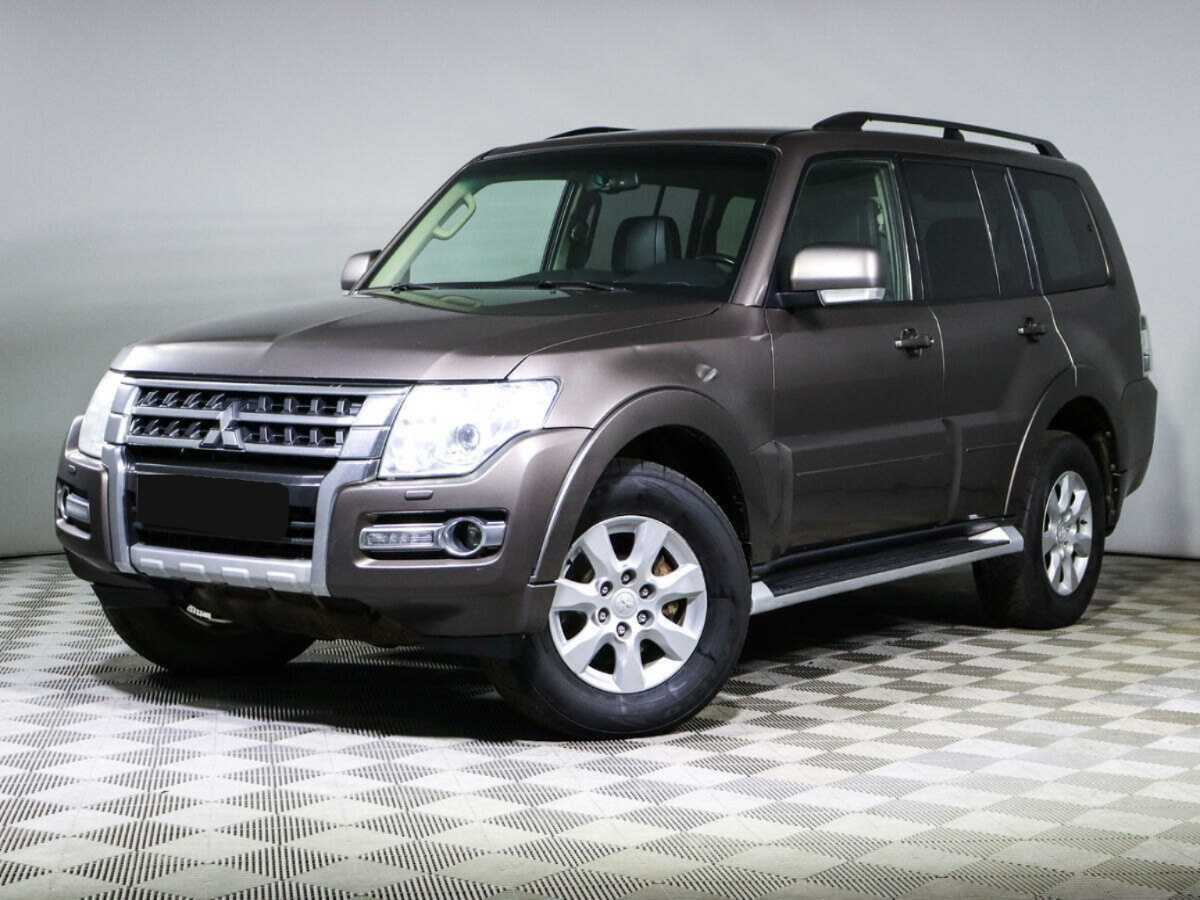 Mitsubishi Pajero с пробегом — 2014 год. Фото: #0