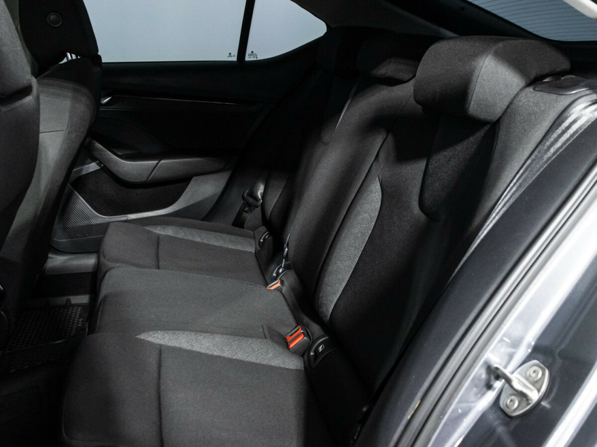 Skoda Octavia с пробегом — 2021 год. Фото: #9