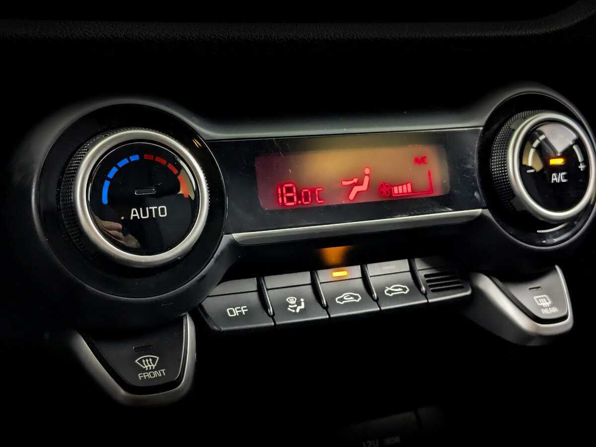 Kia Rio с пробегом — 2018 год. Фото: #18