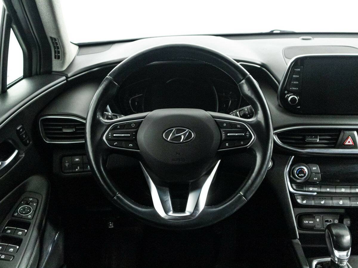 Hyundai Santa Fe с пробегом — 2019 год. Фото: #23