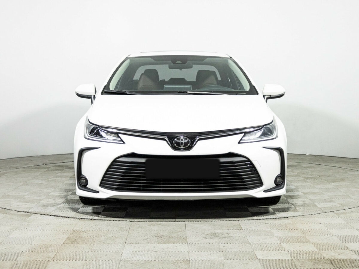Toyota Corolla с пробегом — 2021 год. Фото: #1