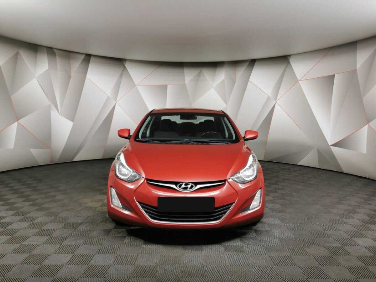 Hyundai Elantra с пробегом — 2015 год. Фото: #6