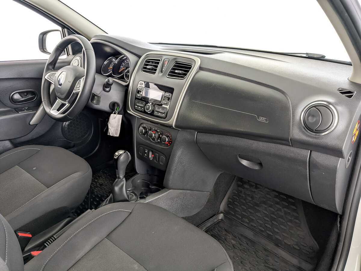 Renault Sandero с пробегом — 2019 год. Фото: #10