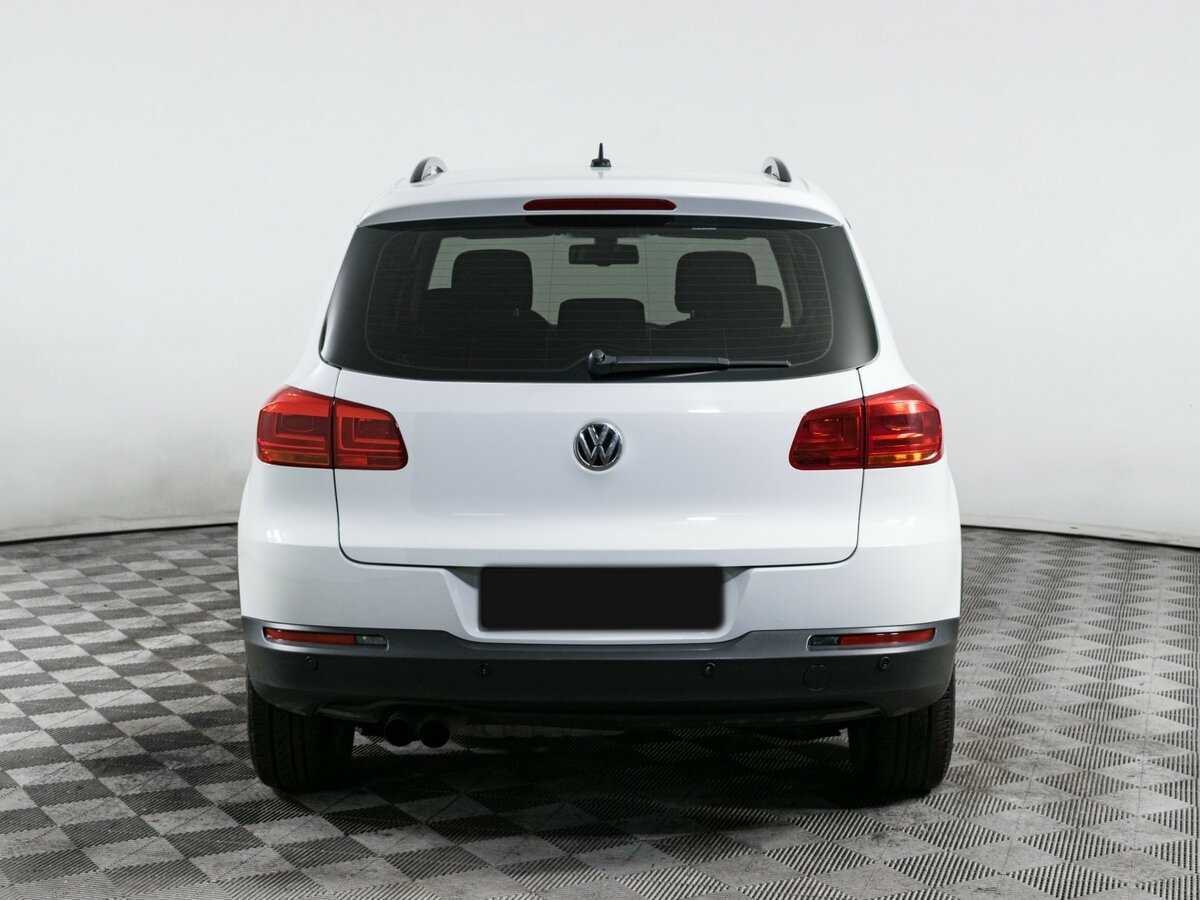 Volkswagen Tiguan с пробегом — 2015 год. Фото: #4