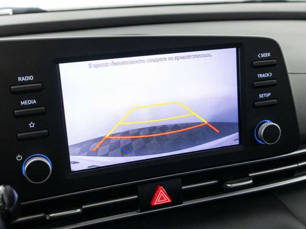 Hyundai Elantra с пробегом — 2021 год. Фото: #14