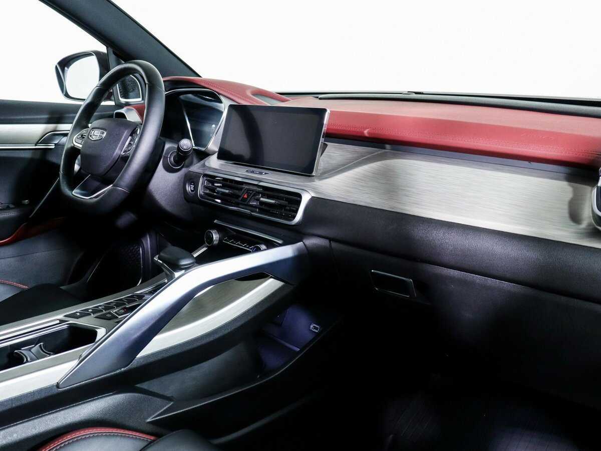 Geely Coolray с пробегом — 2023 год. Фото: #8