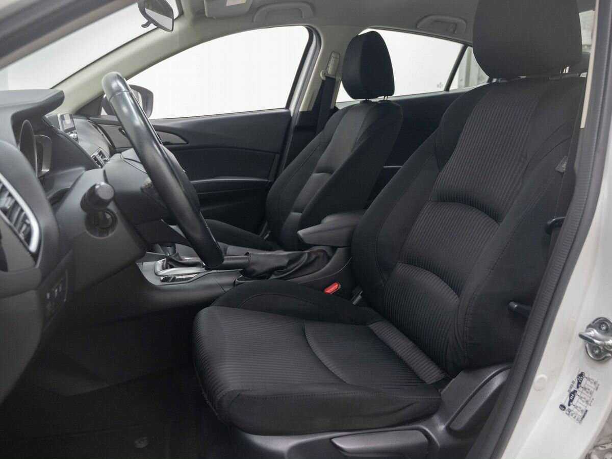 Mazda 3 с пробегом — 2013 год. Фото: #7