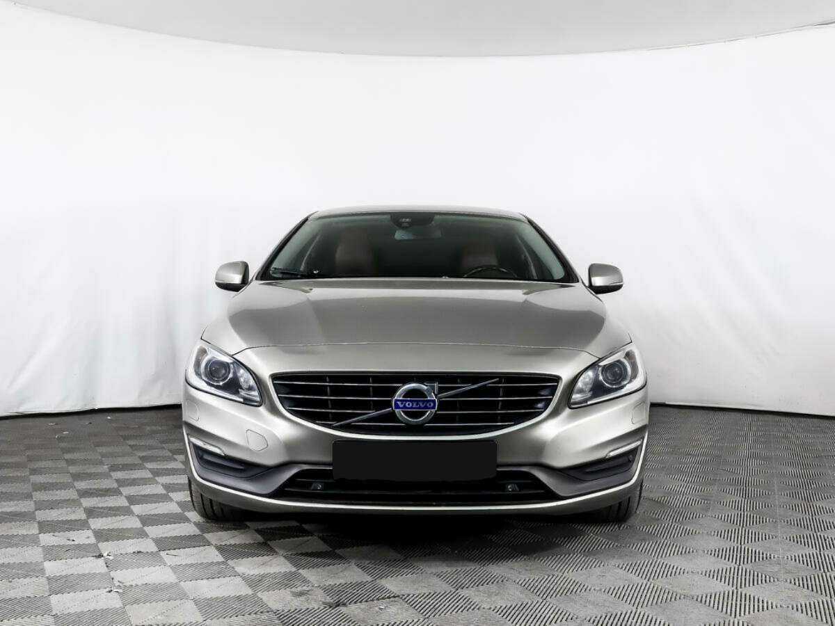 Volvo S60 с пробегом — 2014 год. Фото: #1