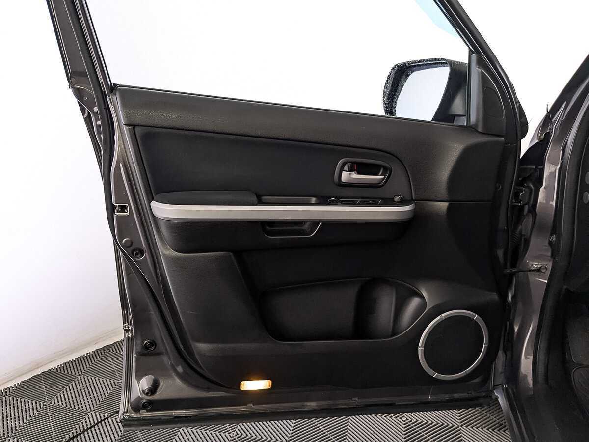 Suzuki Grand Vitara с пробегом — 2013 год. Фото: #18