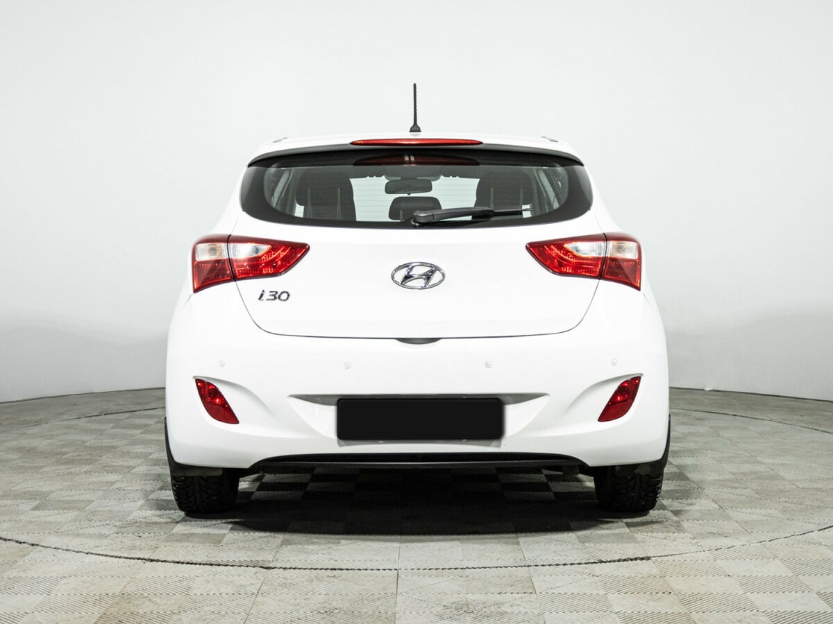 Hyundai i30 с пробегом — 2015 год. Фото: #5