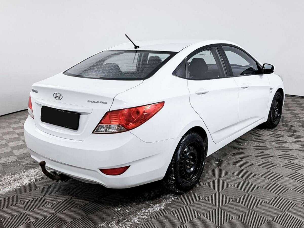 Hyundai Solaris с пробегом — 2013 год. Фото: #4