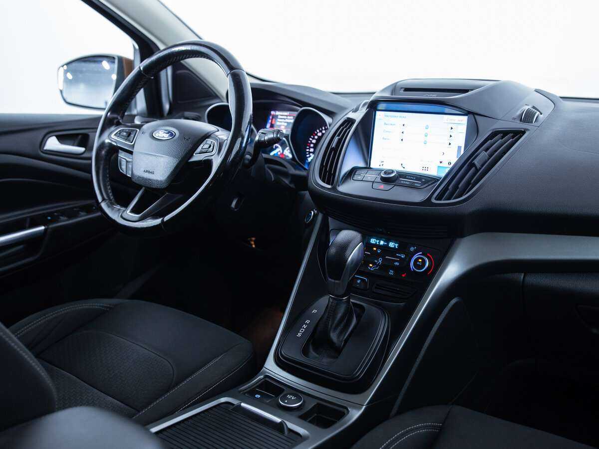 Ford Kuga с пробегом — 2017 год. Фото: #8